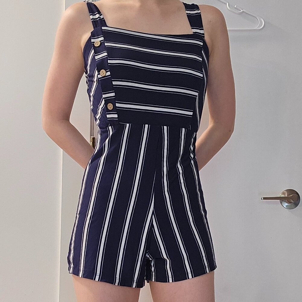 3/15$ cute stripped romper
